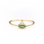 Anillo de plata de ley de 925 con baño de oro con circonitas.