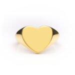 Anillo de plata de ley de 925 con baño de oro y jade verde.